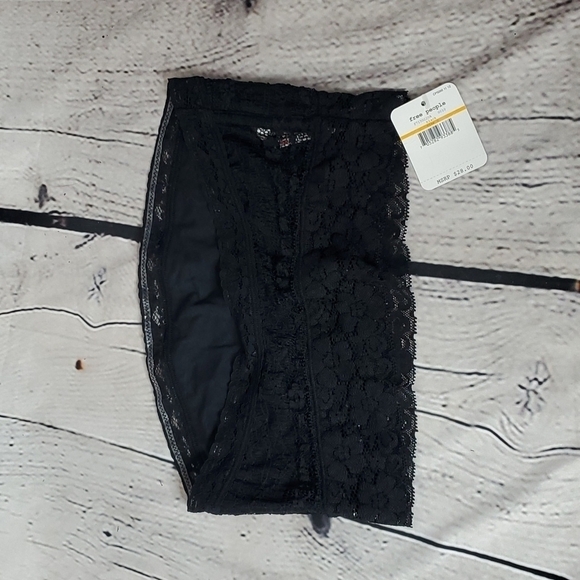Intimately Free People Black Lace Bandeau Bralette NWT Size Small - Picture 2 of 7